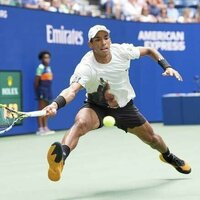 Felix Auger-Aliassime, Alex de Minaur soar into U.S. Open quarters