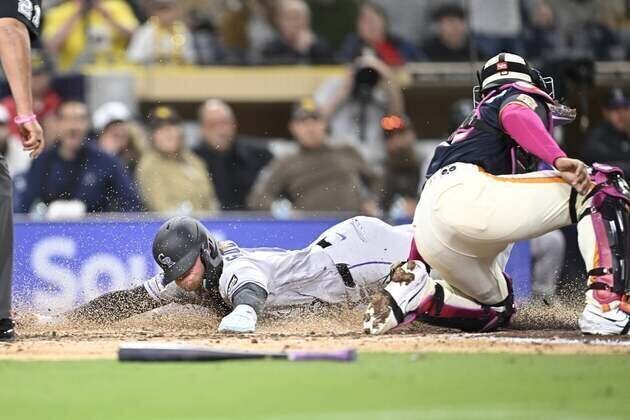 Gavin Sheets gives Padres another walk-off homer vs. Rockies
