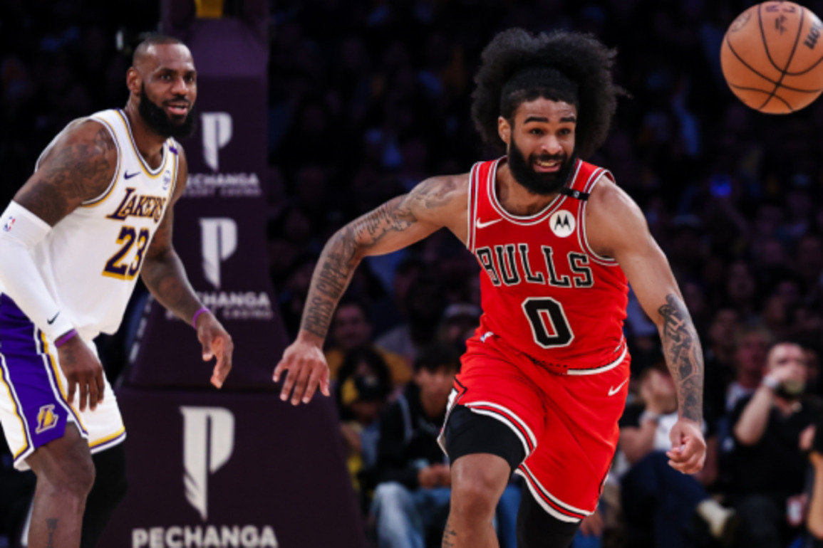 Los Lakers se estrellaron contra unos Bulls comandados por White y Buzelis - Cooperativa.cl