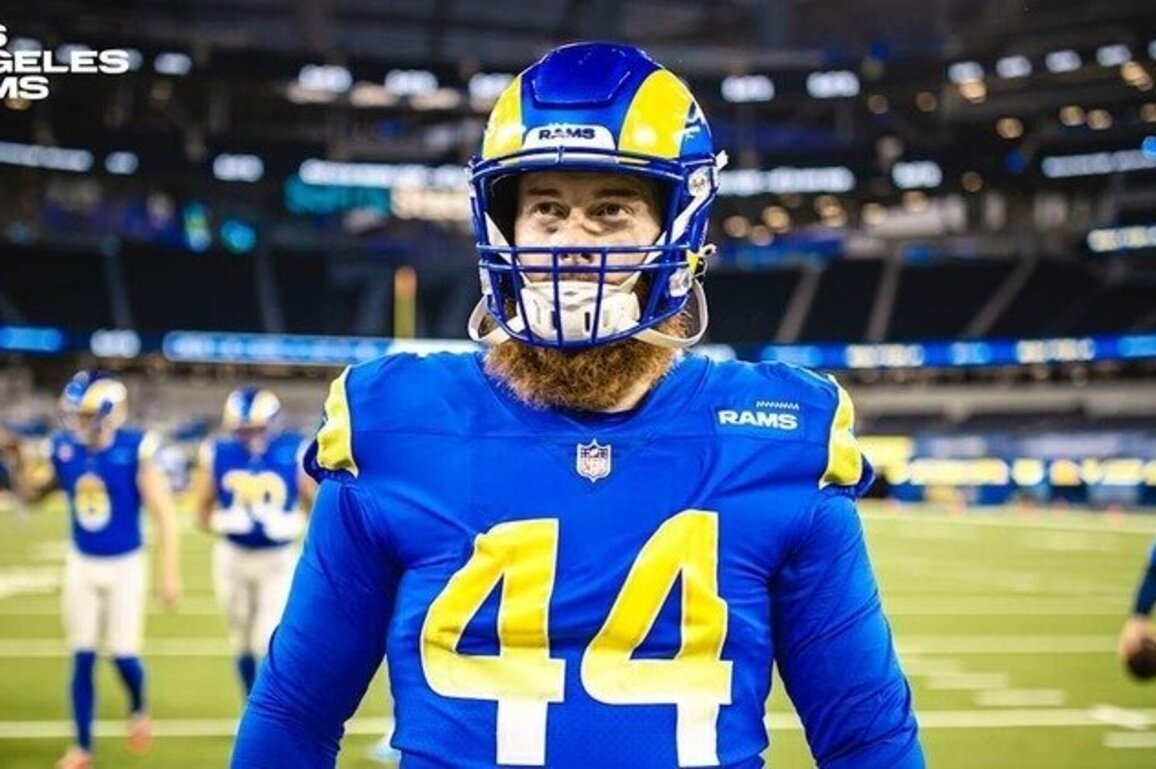 Rams sign long snapper Jake McQuaide to practice squad
