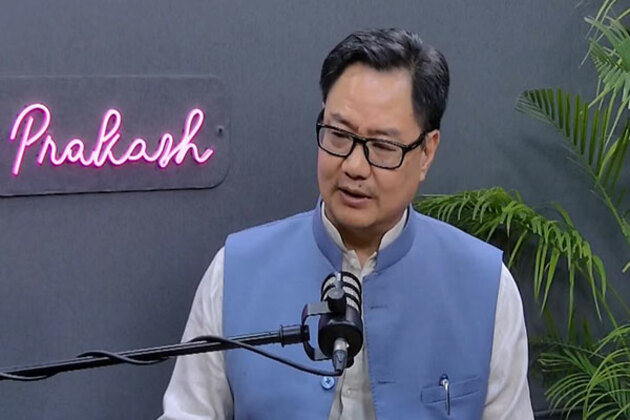 "Mamata Banerjee fueling violence...": Kiren Rijiju slams Bengal CM's stand on Waqf Act, condemns violence in state
