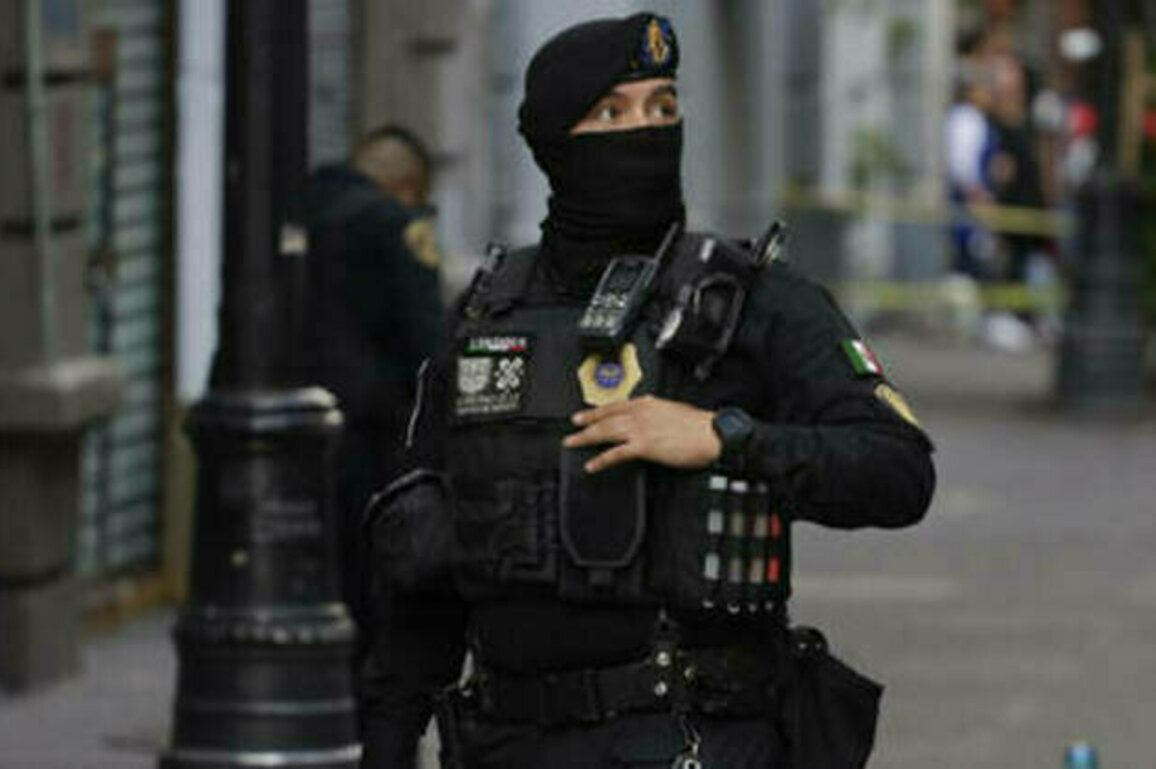 Mexican drug cartel hacked FBI phone to kill informants - report