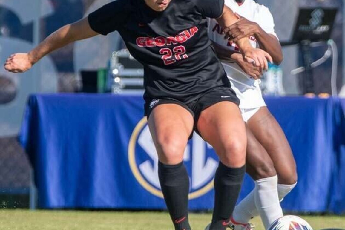 Dash sign former Georgia standout D Cate Hardin