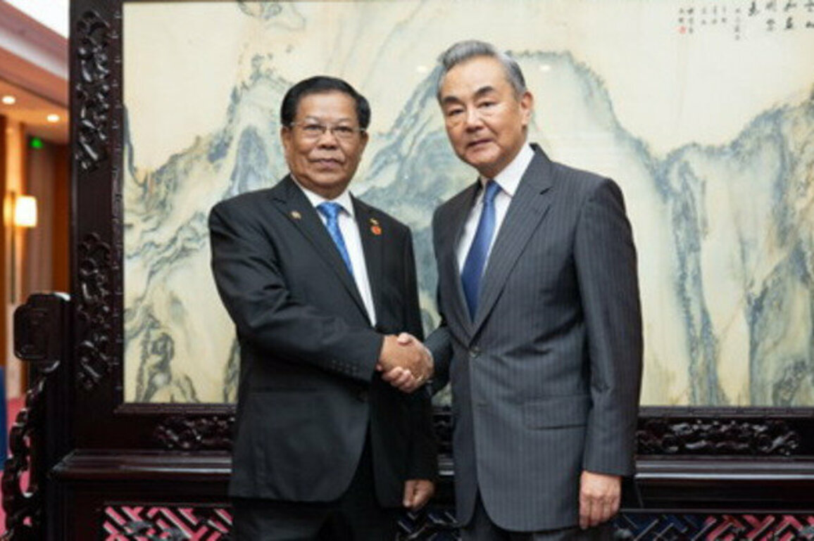 Wang Yi calls for deepening China-Myanmar community with shared future