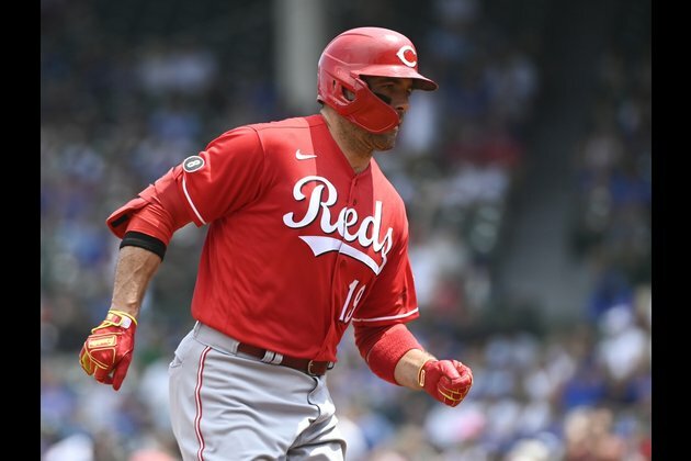 MLB roundup: Joey Votto homers in Reds-record 6th straight game