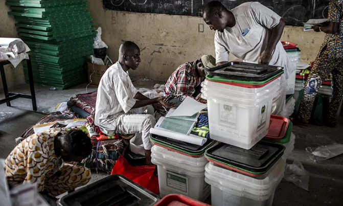 Nigeria votes for a new president after delay Nigeria votes for a new president after delay