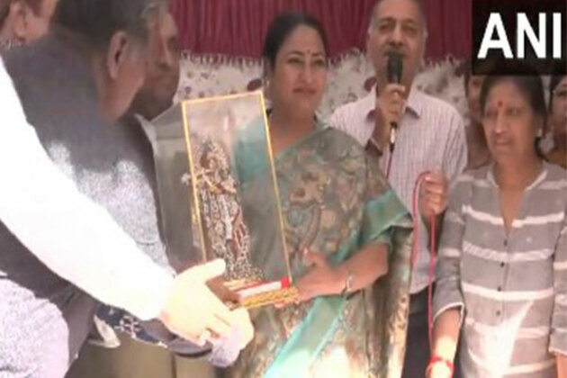 Delhi Chief Minister Rekha Gupta inaugurates various projects in Shalimar Bagh; listens to grievances of people