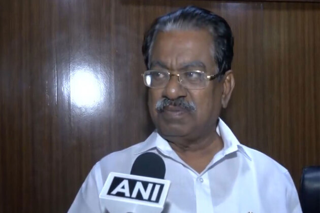 "Edappadi not fighting for Tamil Nadu, but defending Centre:" DMK's Elangovan