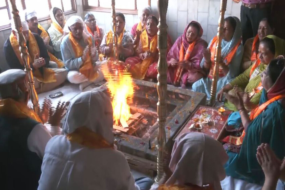 BJP holds havan in Shimla to mark PM Modi's record-breaking tenure