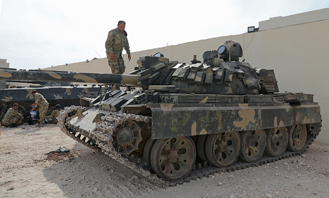 Syria Kurds keep Turkey at bay in border town: monitor Syria Kurds keep Turkey at bay in border town: monitor