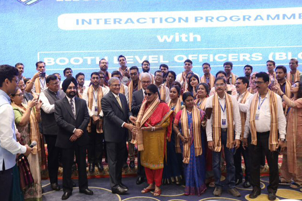 ECI felicitates SVEEP Icon Lisa Banerjee for promoting voter awareness ahead of Bengal polls