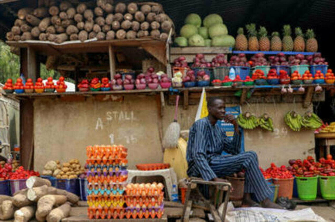 Nigeria's inflation falls after months of crisis