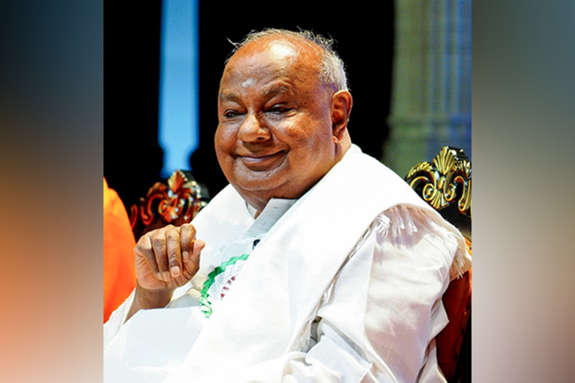 Opposition leaders rejoicing at Trump's remarks will end up in 'dustbin of history': Former PM Deve Gowda