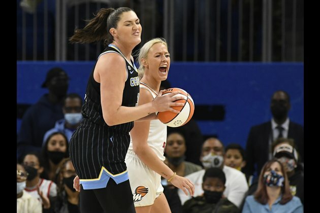 Big fourth quarter leads Sky over Mercury for first WNBA title