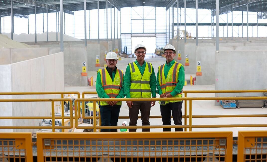 Richard Dovison (L), Adrian Capogreco and Andrew Duperouzel at Nutrien Ag Solutions’ new West Coast Bulk Fertiliser Facility.