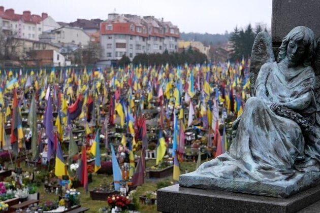 Overwhelmed By Number Of Fallen Soldiers, Lviv Opens New Burial Site 