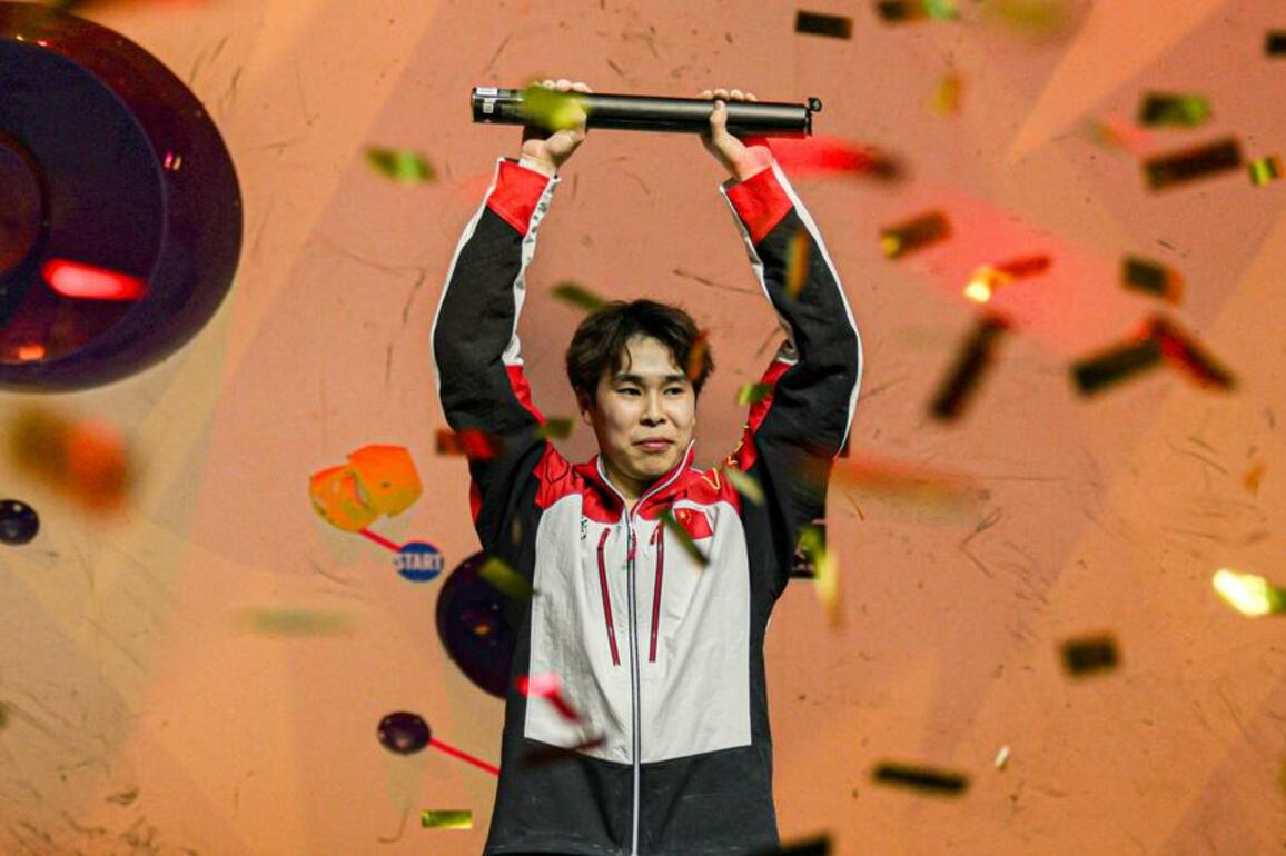 Feature: Powering through pain, Pan Yufei reaches his highest peak
