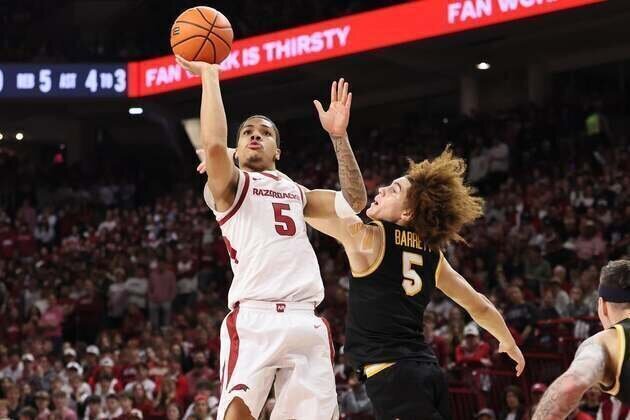 No. 20 Arkansas to test short rotation against Texas A&M