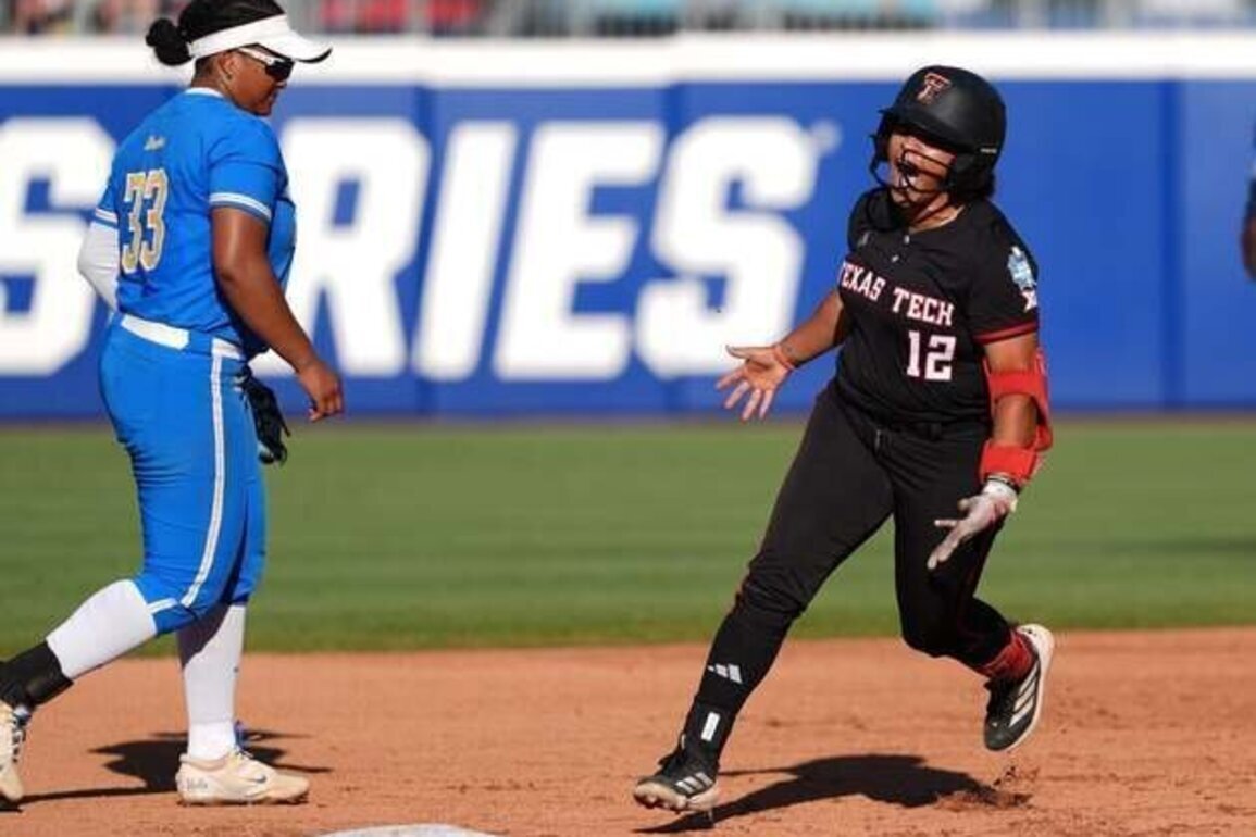 Kaitlyn Terry lifts Texas Tech past UCLA into WCWS semifinals