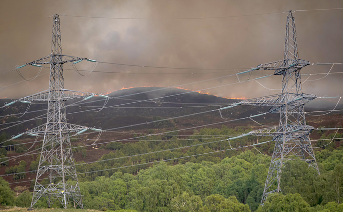 Wildfire burns 3,000 hectares of moorland