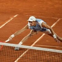 Matteo Arnaldi outlasts Frances Tiafoe in 5-set instant classic in Paris