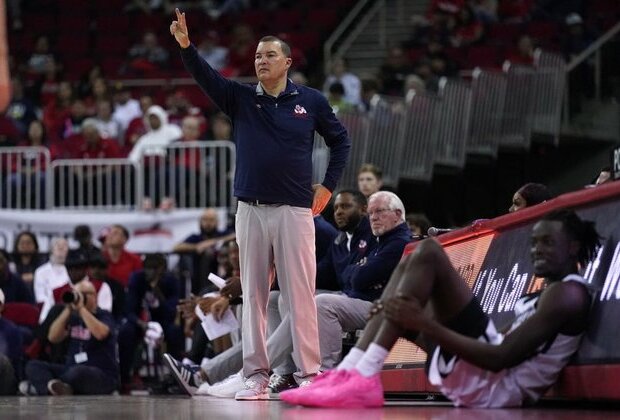 Fresno State's Justin Hutson says he's done as coach