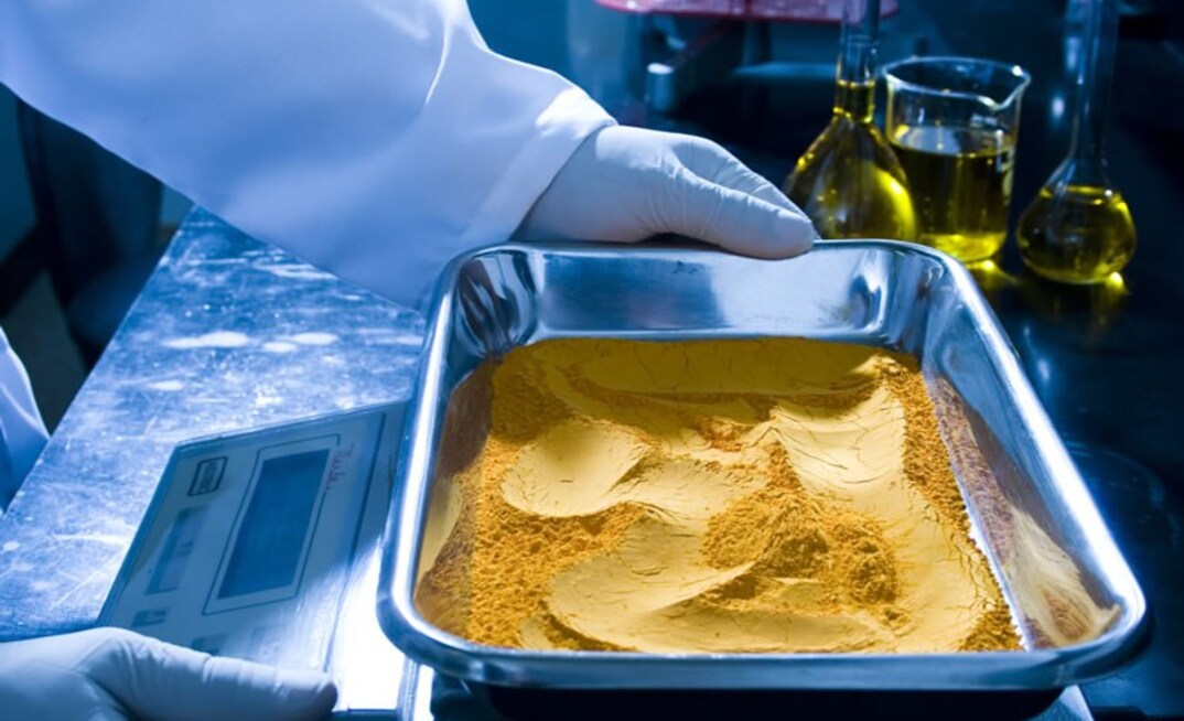  Concentrado de urânio, conhecido como yellowcake, produzido pela INB na BA