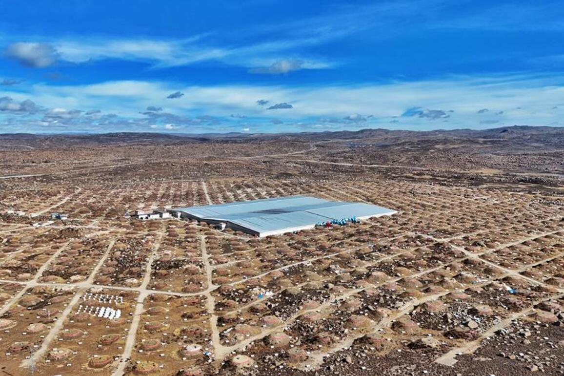 Chasing secrets of the universe on world's rooftop in SW China