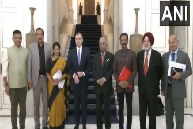 All-party delegation led by Kanimozhi holds meeting with Deputy Minister of Foreign Affairs of Greece