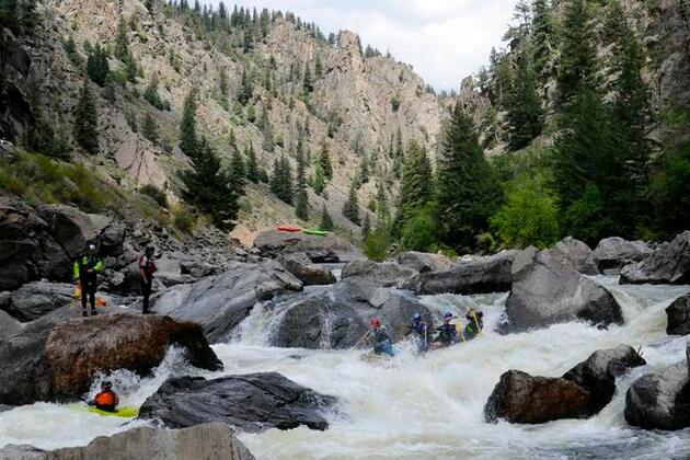 Rafter missing for nearly a year found dead in Colorado River