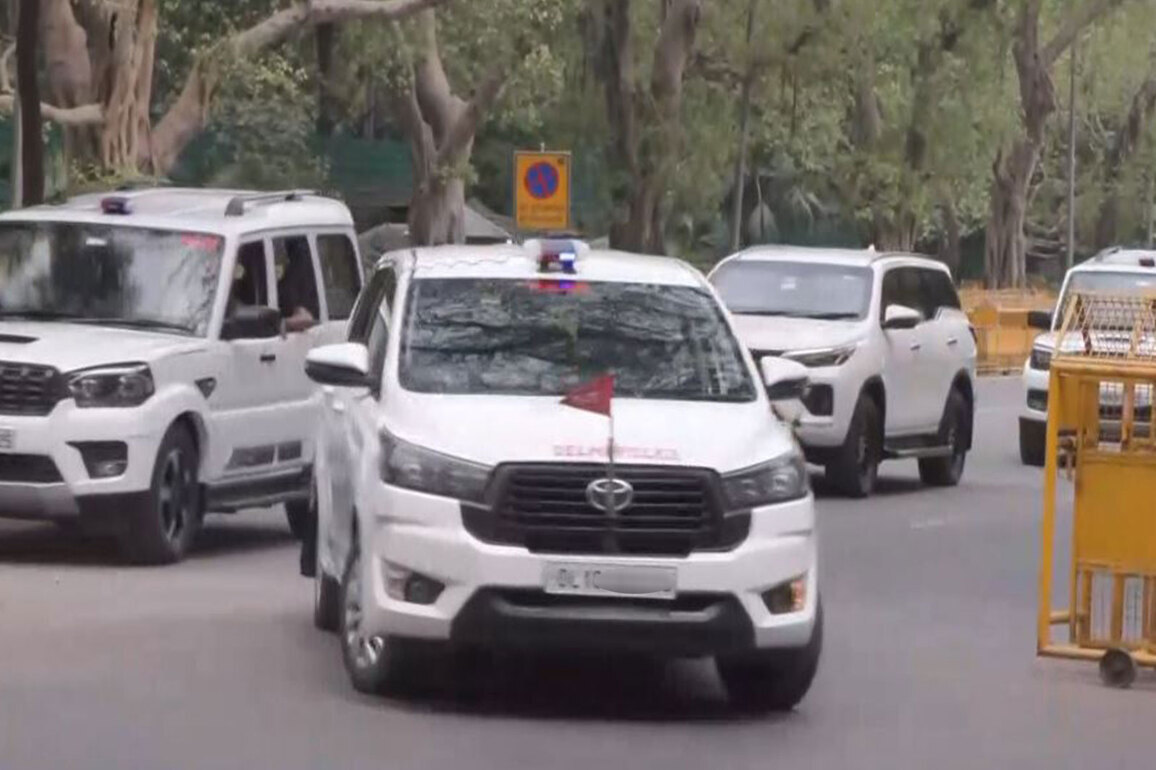 Austerity drive gains momentum: Amit Shah halves convoy size after PM Modi's appeal
