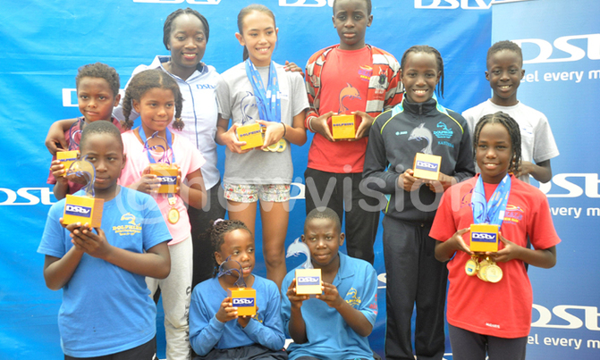 Dolphins top DStv Junior Swimming Championship Dolphins top DStv Junior Swimming Championship