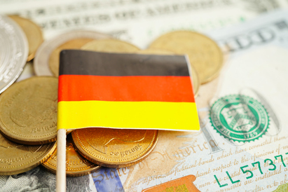 German bunds rally amid global risks