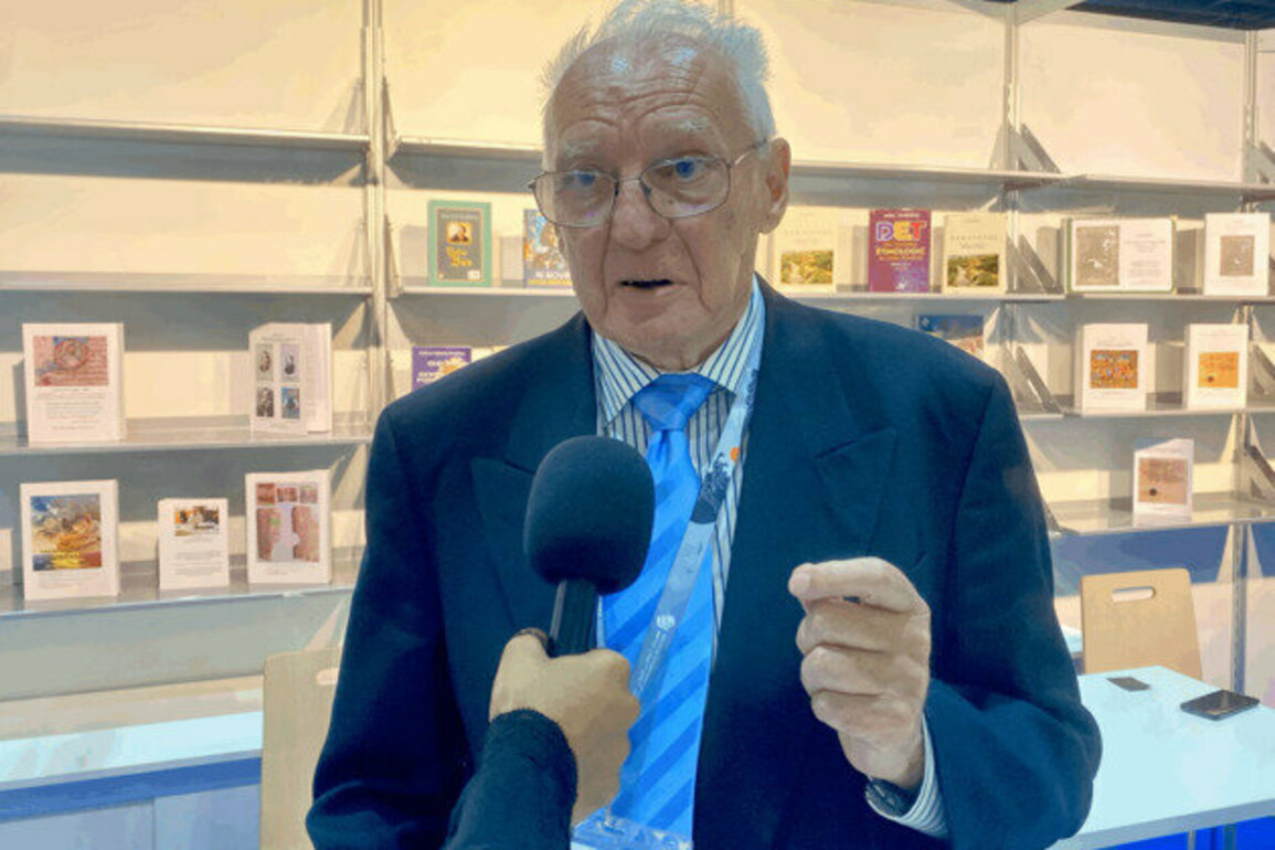 Romanian linguist unveils rare treasures at Abu Dhabi International Book Fair
