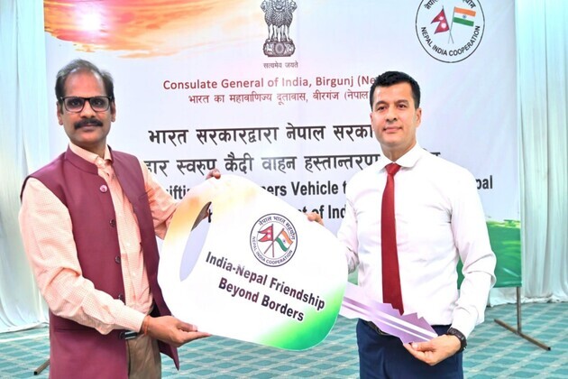 India gifts 10 prisoner carrier trucks to Nepal