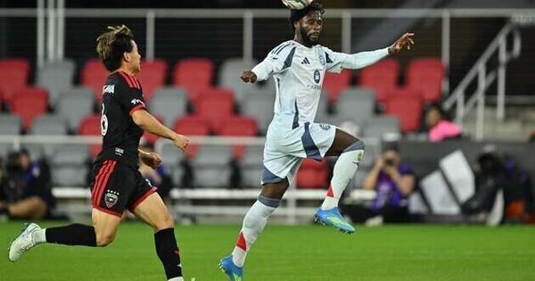 Fire heat up late to drop D.C. United, three-game losing streak