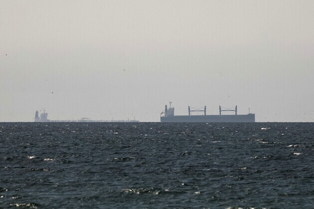 "US will obliterate Iran's power plants...": Trump gives 48 hr deadline to open Strait of Hormuz