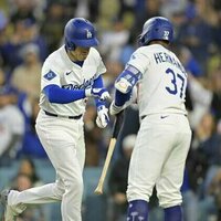 Dodgers get off to fast start in tight win over Rockies