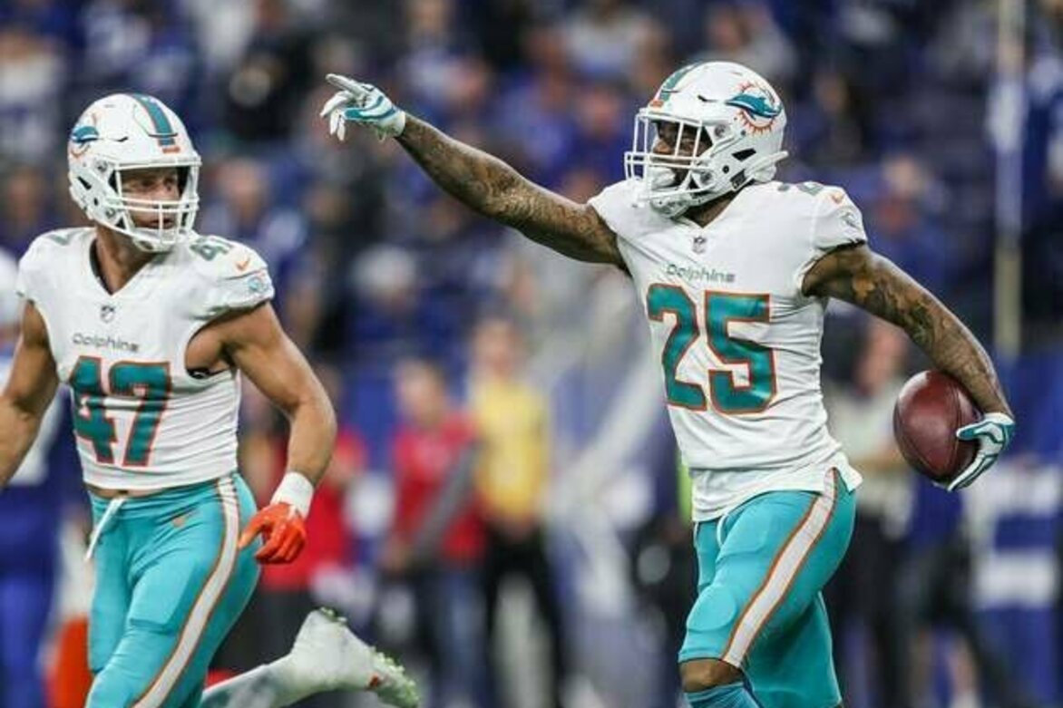 Injury-ravaged Colts sign CB Xavien Howard