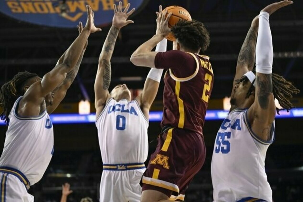 Minnesota puts together another late rally, this time to beat UCLA