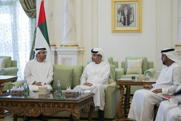 Hazza bin Zayed reviews progress of UAE National Railway Network project in Al Ain Region