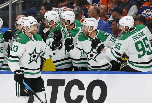 Reports: Stars D Esa Lindell agrees to 5-year extension