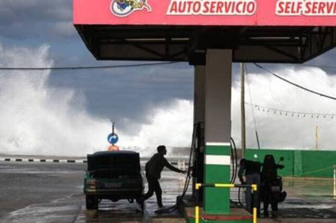 Trump declares national emergency over 'Cuba threat'
