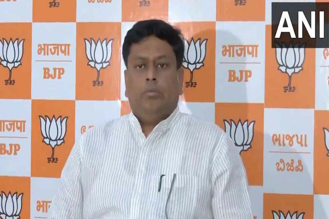 Sukanta Majumdar accuses Bengal CM of "state sponsored violence" after protests turn violent in Murshidabad