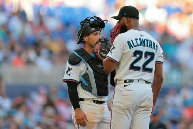 Marlins beat Paul Skenes, Pirates in walk-off victory