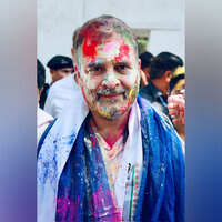 "Nafrat mitaane wali Holi": Rahul Gandhi extends greetings; celebrates with Congress leaders