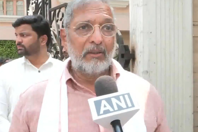Nana Patekar remembers Ajit Pawar, calls him "like a younger brother"