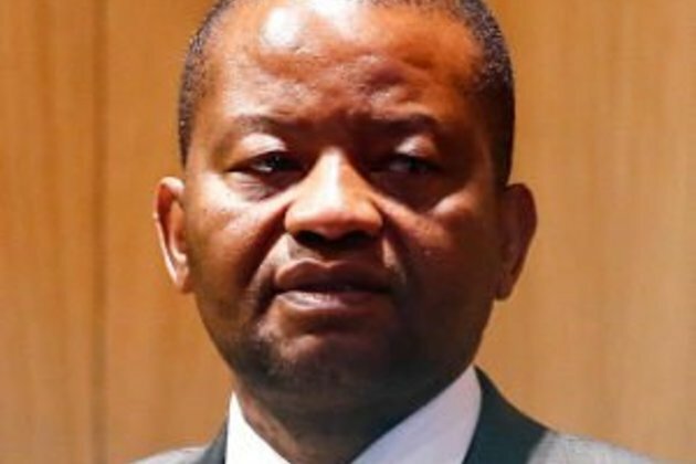 Old Mutual&#039;s bitter feud with its fired CEO splits shareholders