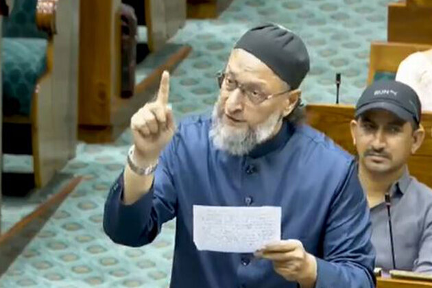 Who is this 'gori chamdi wala' to dictate to us?: Owaisi slams US over Russia oil tariff