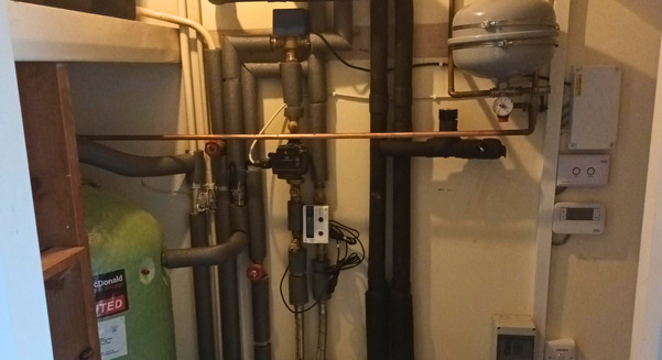 An example of the Kensa Shoebox ground source heat pump install in one of the properties at Lullington Close